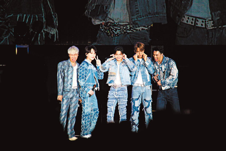 ◆五堅情齊擺鬼臉甫士讓歌迷影到夠。