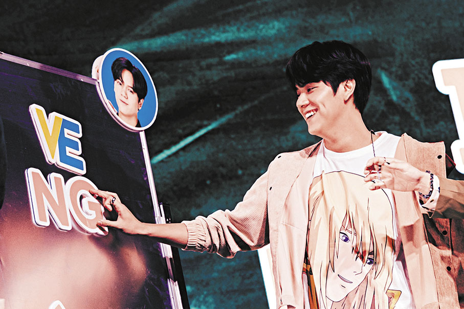 ◆Nanon投入玩遊戲。