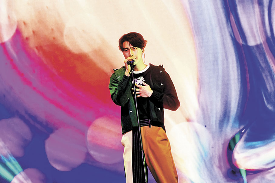 ◆Ohm唱出《UNLOVABLE》。