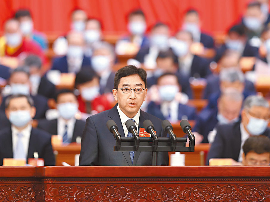 ◆ 高永文委員在政協第二次全體會議作大會發言。 新華社