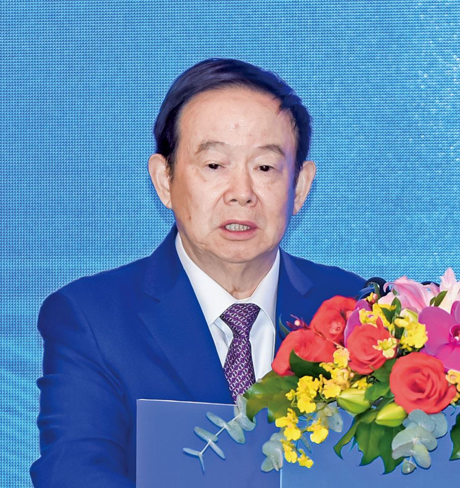 ◆ 天安駿業投資發展集團董事長胡愛民