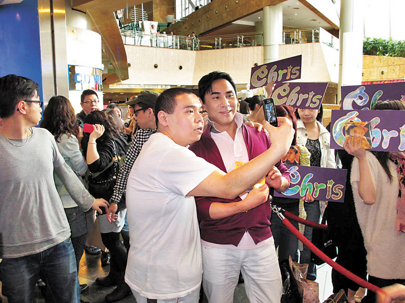 ◆ 黃凱芹與歌迷互動。