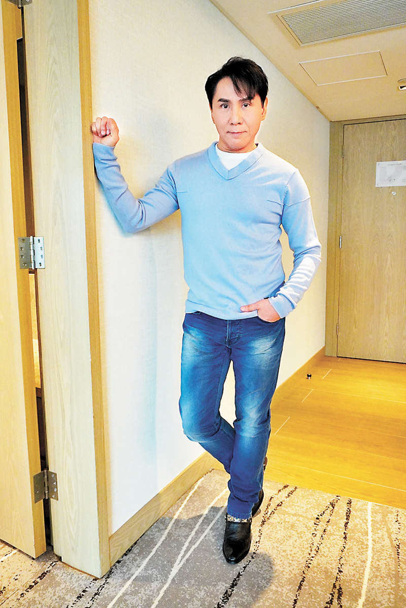 ◆ 黃凱芹預告演唱會要挑戰貓步。