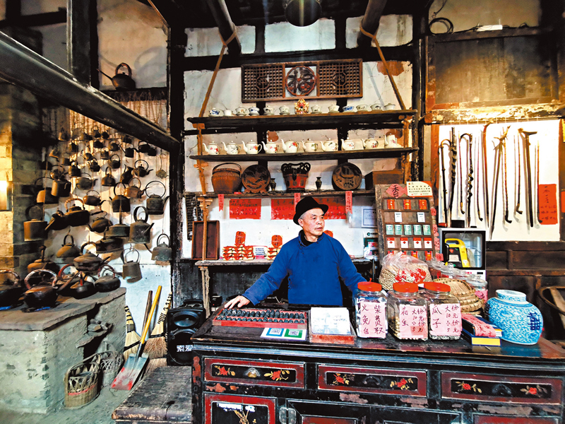 ◆復興老茶館用心地復原了成都舊時茶館的場景和風貌。香港文匯報記者向芸  攝