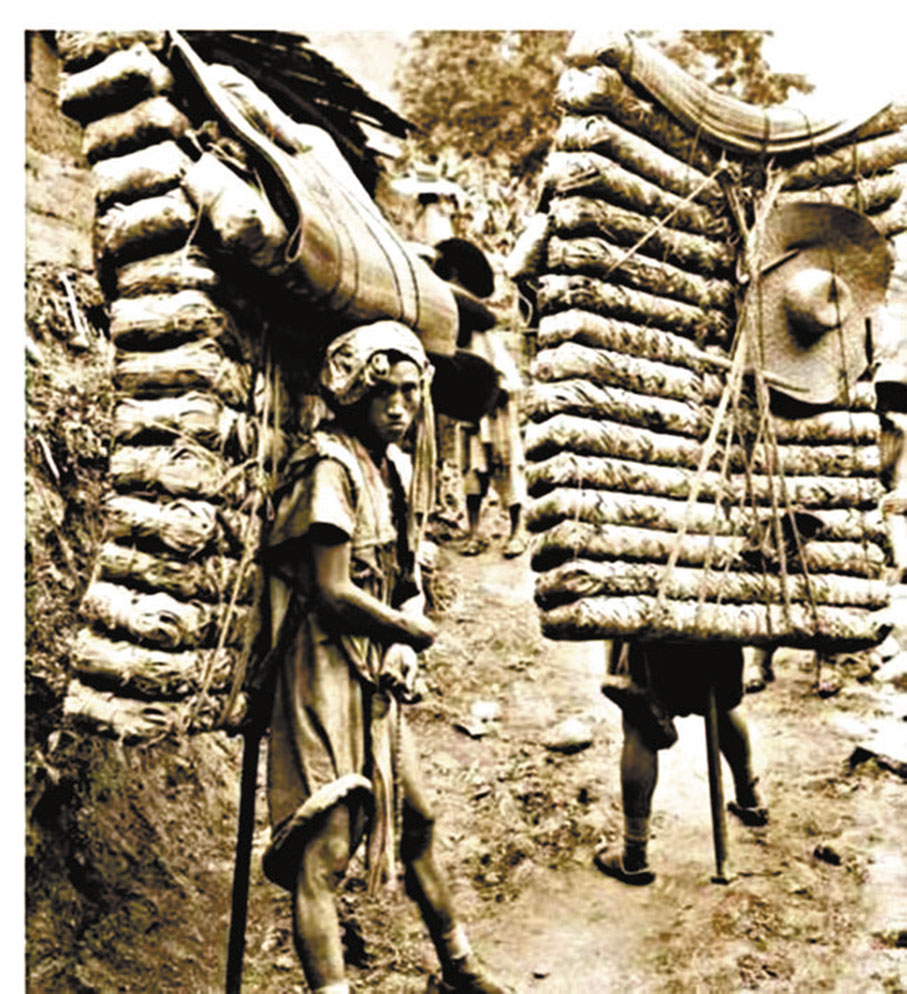 ◆茶馬古道揹夫。 作者供圖