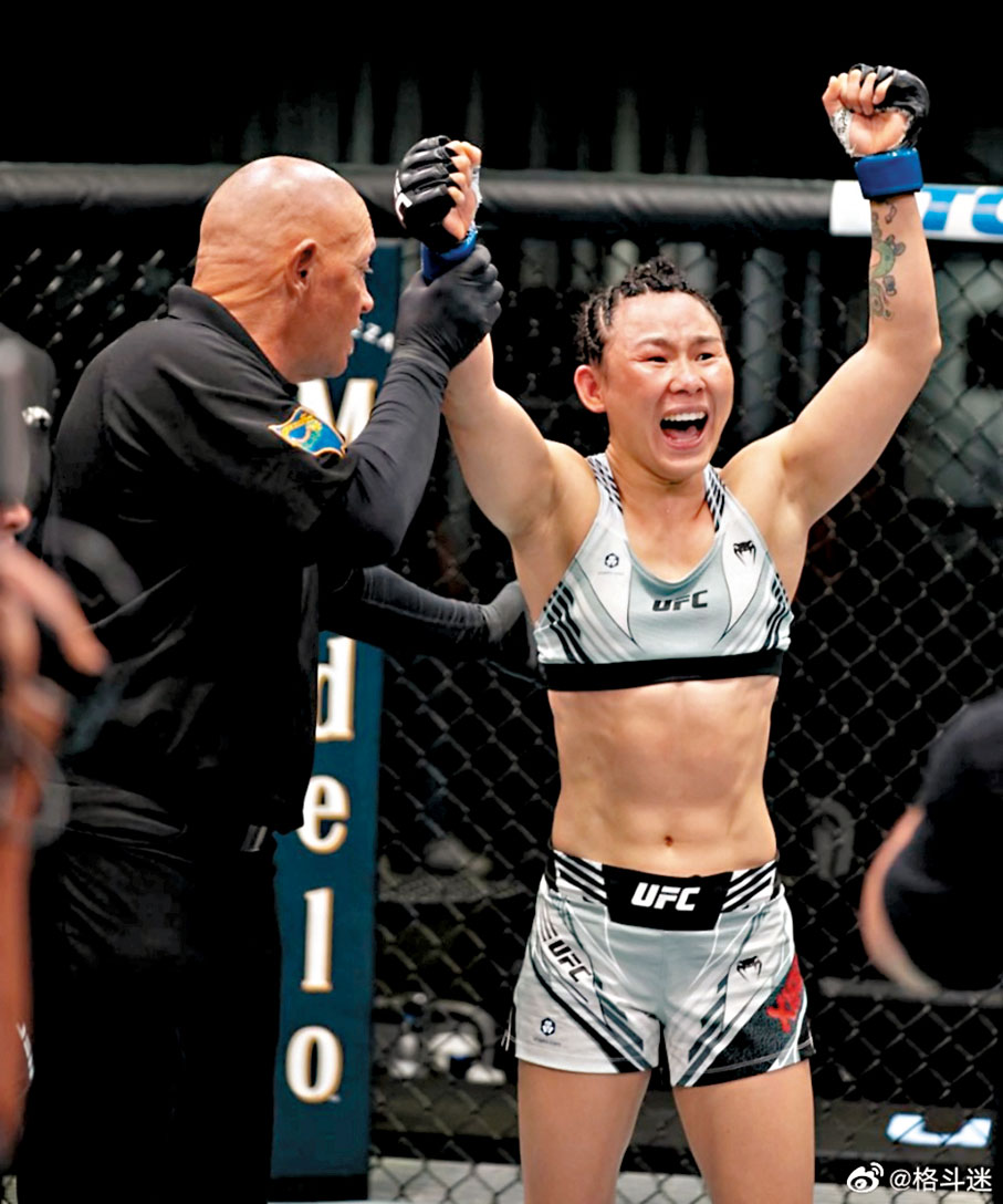 ◆閆曉楠於去年10月力挫麥肯齊‧鄧恩。 資料圖片