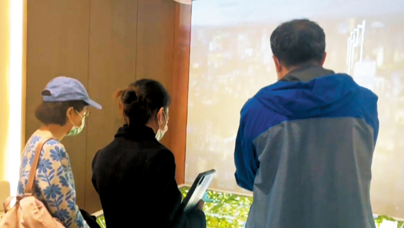 ◆ 近日深圳不少新盤吸引了大量港人購買。