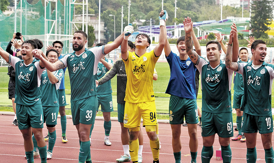 ◆謝家榮（黃衫）帶領大埔贏波並首度獲港隊青睞，雙喜臨門。