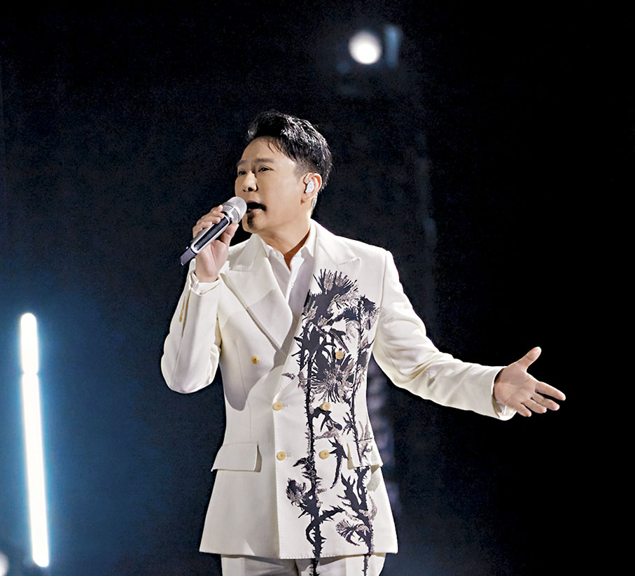 ◆張信哲憶述學生時代曾與同學共同探討音樂。