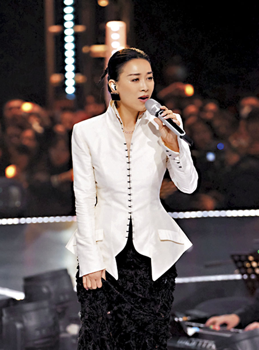 ◆那英唱《橄欖樹》 分享自己和台灣音樂圈的交流故事。