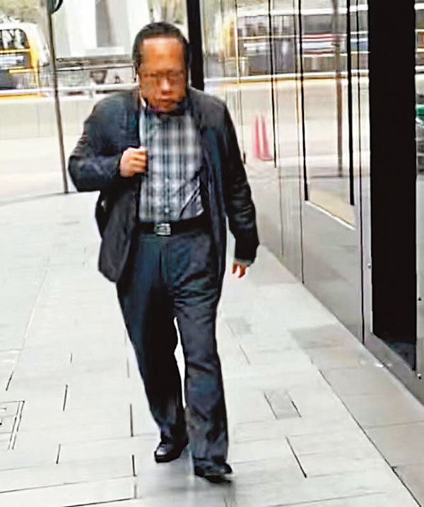 ◆何俊仁在保釋期間常往返其律師樓。