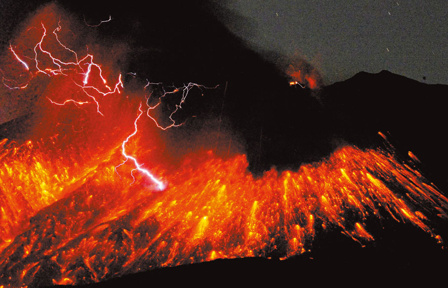 ◆ AI可用於災害監測和預警。圖為日本鹿兒島的一次火山爆發。 資料圖片