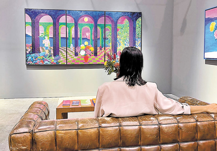 ◆林偉而個展「遊子吟」邀客人坐在沙發上邂逅遠方風景。