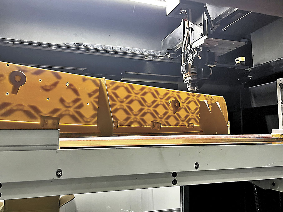 ◆利用3D打印機打印汽車配件。 記者趙臣  攝