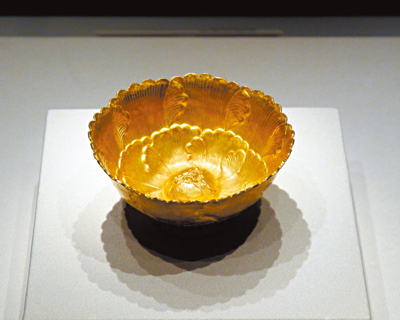 ◆四川博物院藏芙蓉花金盞     向芸  攝