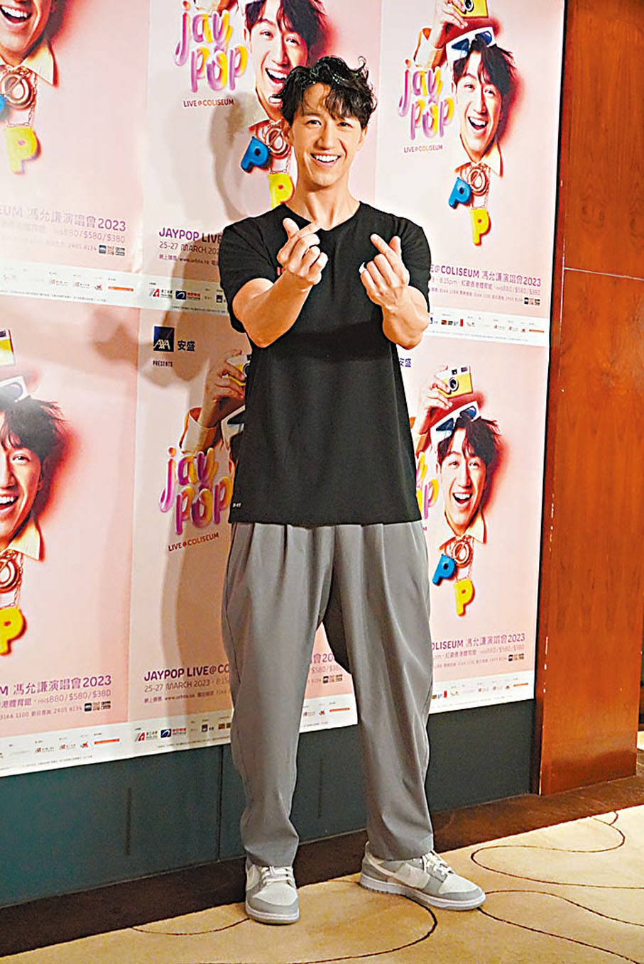 ◆馮允謙在後台受訪大派心心。