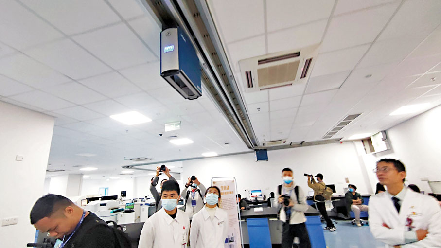 ◆智能軌道物流系統覆蓋院區90餘個科室。 香港文匯報記者盧靜怡  攝