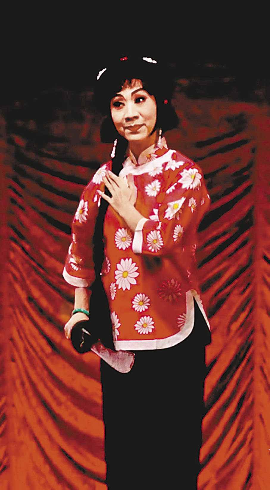 ◆林芯菱是演藝尖子，唱做俱佳。