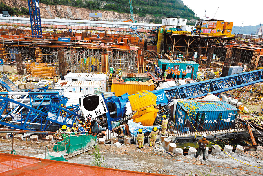 ◆2022年9月7日，安達臣道房協地盤發生天秤倒塌釀成3死6傷嚴重工業意外。資料圖片