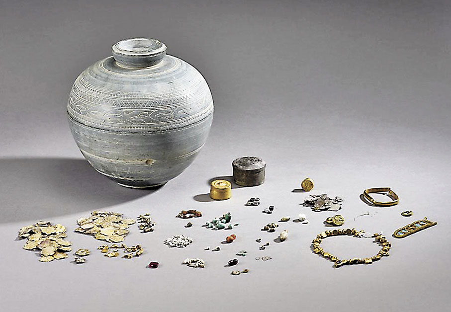 ◆犍陀羅 片岩舍利盒及聖物  公元二六／二七年（據銘文）