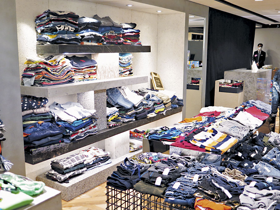 ◆義賣衣飾合共超過8千多件。