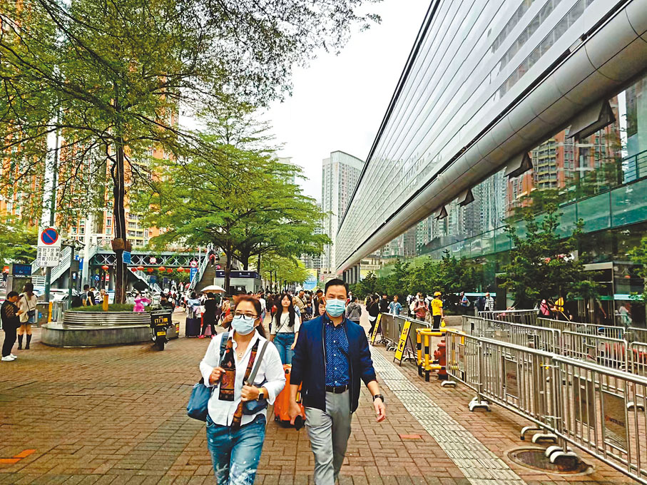◆江先生夫婦　 香港文匯報記者毛麗娟 攝