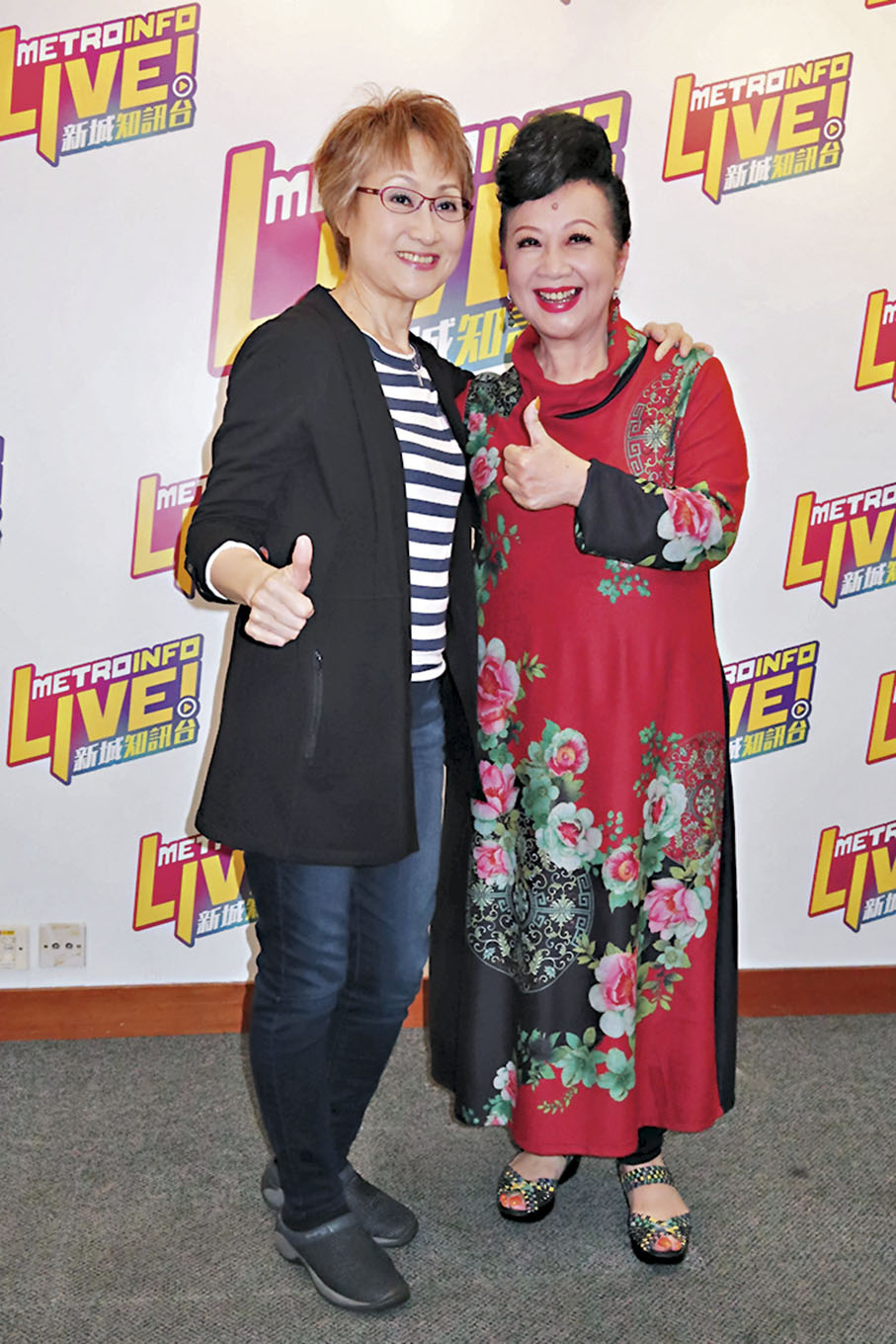 ◆尤雅(左)昨日接受薛家燕訪問。