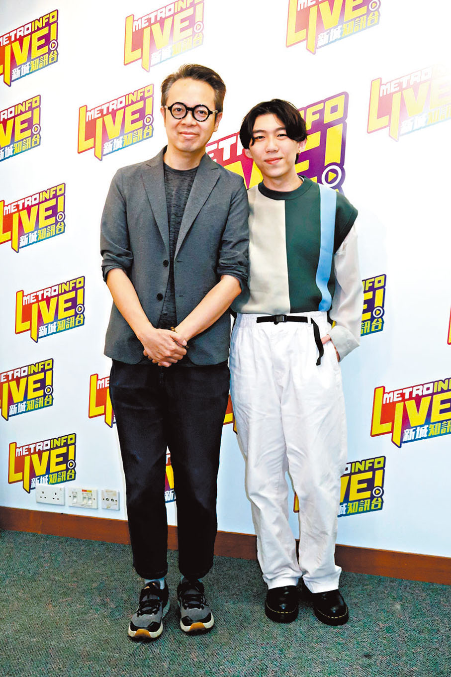 ◆ 周漢寧與監製陳心遙(左)昨日到電台為電影宣傳。
