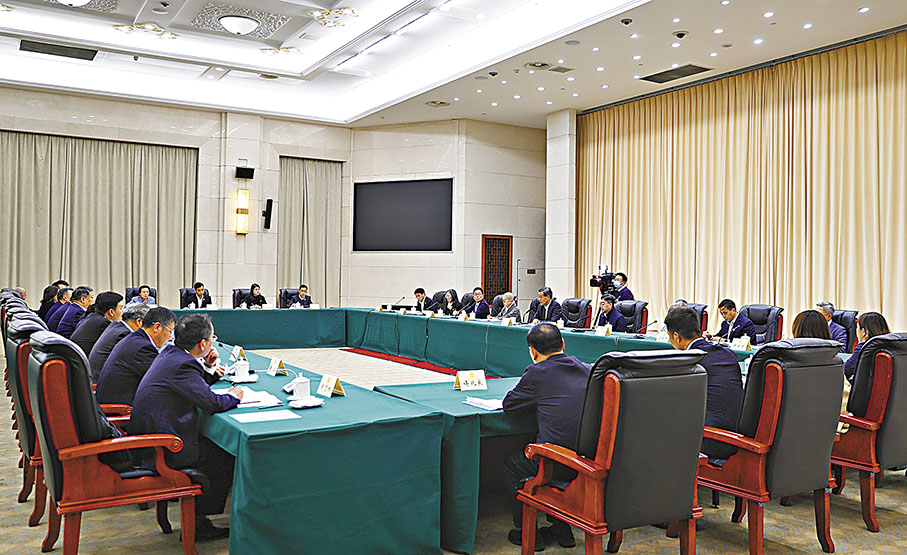 ◆ 「促進贛港精準高效合作」座談會現場。 香港文匯報記者王逍  攝