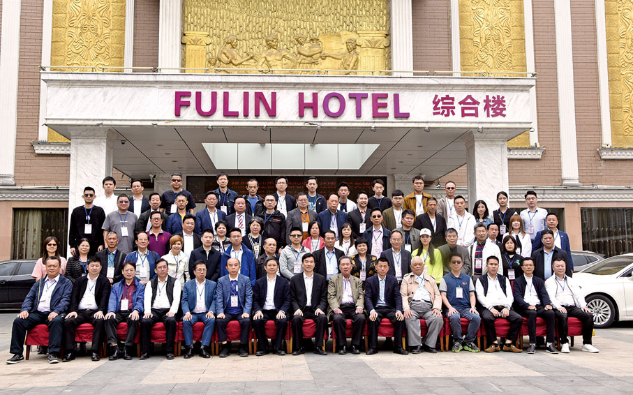 ◆ 惠來縣委常委、統戰部部長蔡漢春與參訪團合照