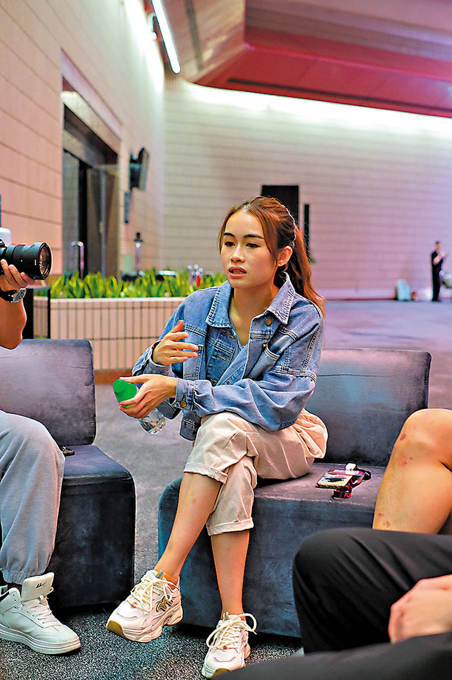 ◆這是香港演藝學院的蘇子姍畢業後的第一個現代舞演出。