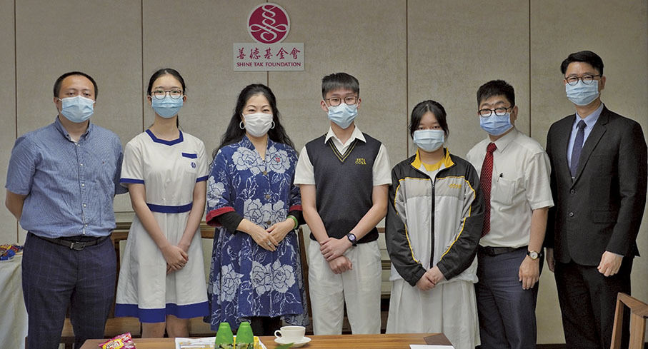 ◆ 得獎學生到善德基金會交流，分享參賽得着及表達維護國家安全人人有責。