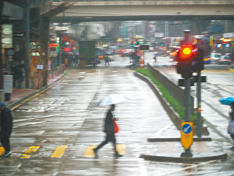 ◆春季雨量偏多，天氣陰沉。