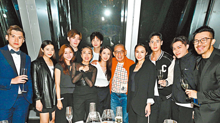 ◆楊受成博士與英皇群星出席金像獎慶祝派對。