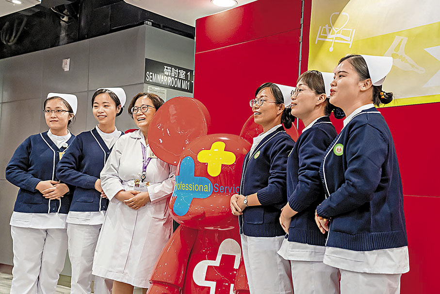 ◆醫院管理局舉行儀式歡迎廣東省醫護人員來港交流。其中包括10名醫生、70名護士及三名中醫專家，他們將會於未來一年在各公立醫院工作及交流。