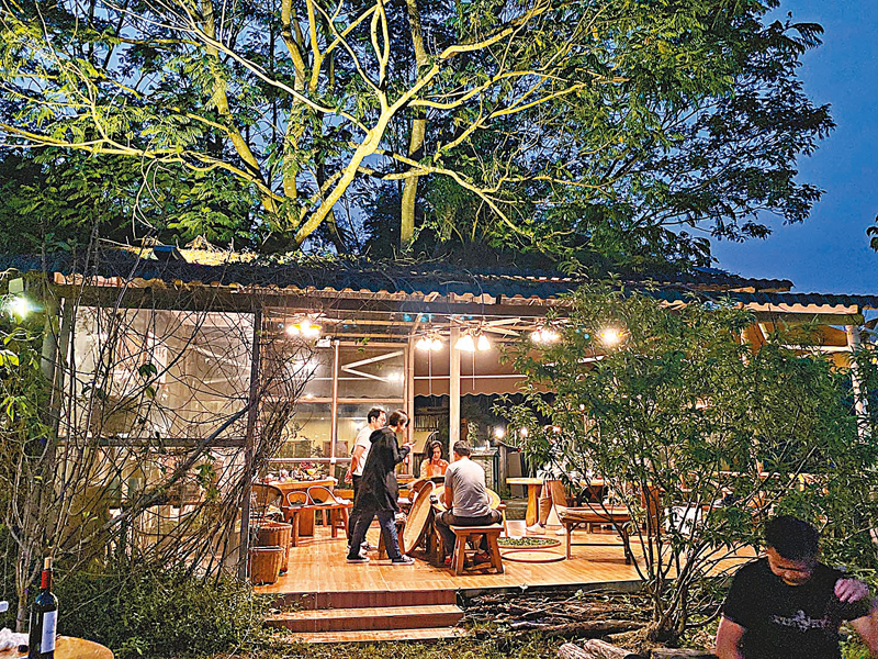 ◆夜幕下茶書院環境清幽