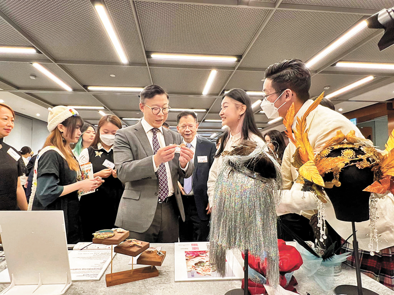 ◆張國鈞參觀公眾匯展。張國鈞Fb圖片