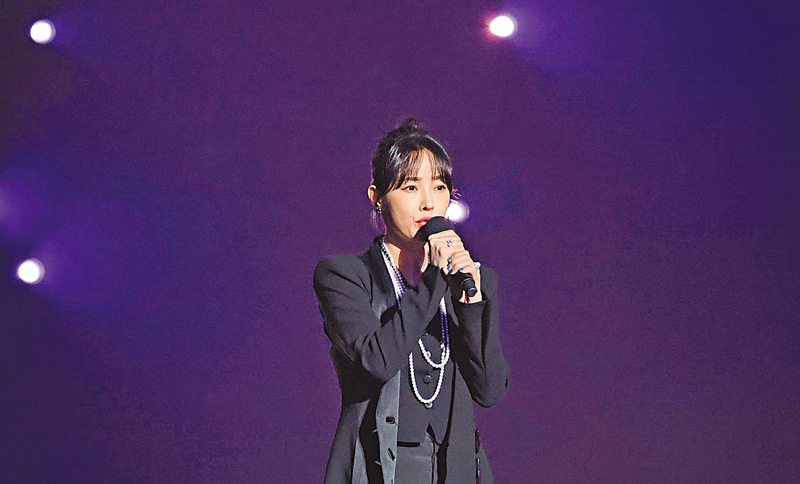 ◆內地演員白百何現場演唱。