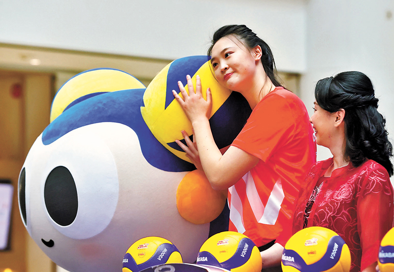 ◆已為人母的惠若琪見到吉祥物即一臉稚氣。