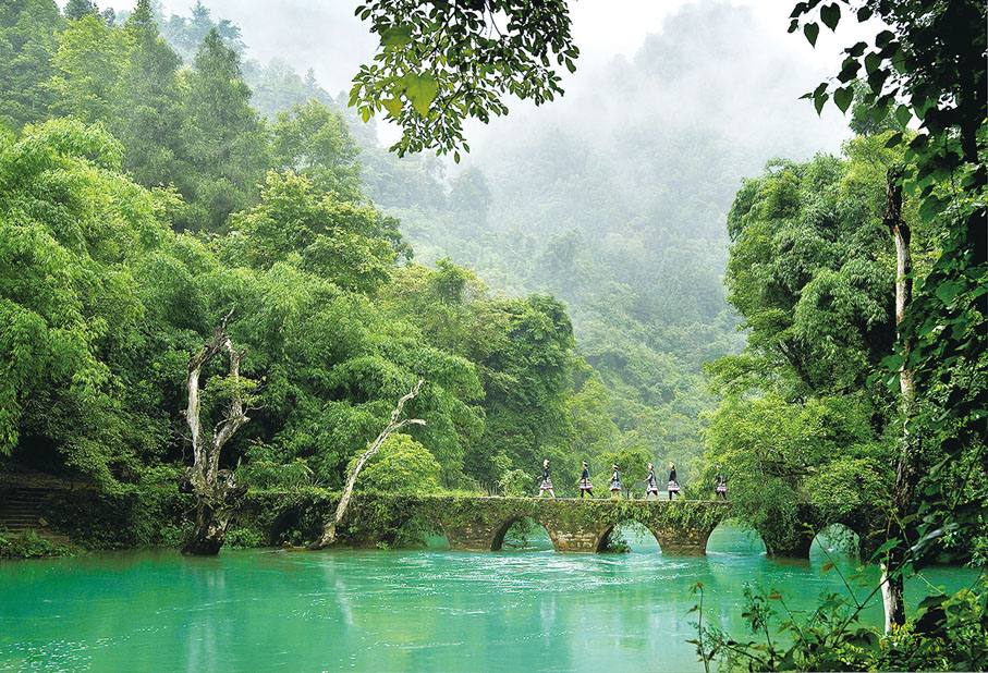 ◆ 中國南方喀斯特世界自然遺產地——荔波小七孔。