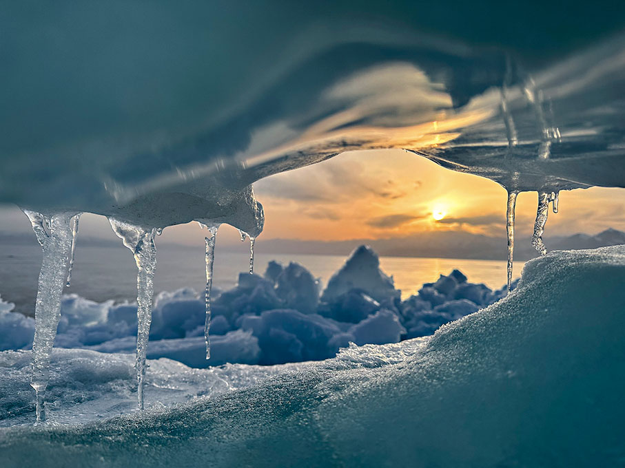 ◆ 藍色也有很多不同種類。大家能否準確描述這是屬於哪一種藍色？