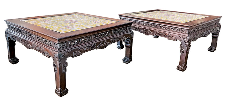 ◆大觀堂 清乾隆 紫檀木雕卷草夔龍紋嵌銅胎畫廣東琺瑯「雲蝠捧壽」圖方卓一對