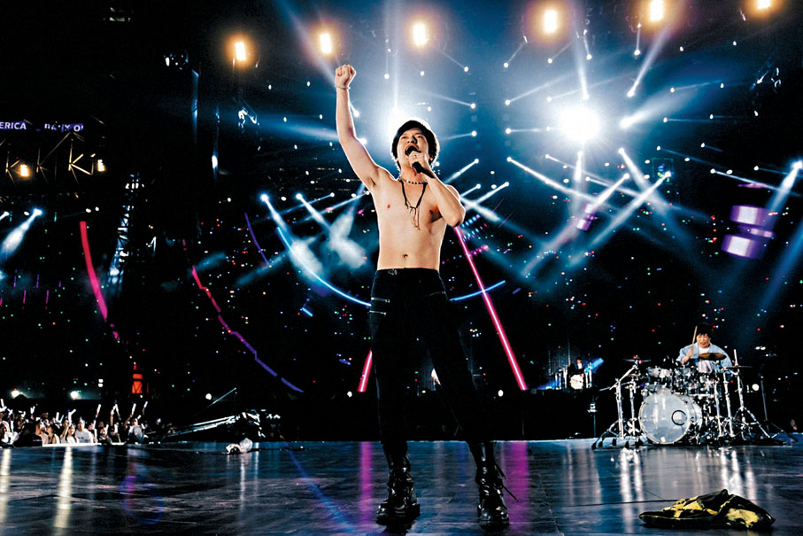 ◆ 怪獸被拱脫衣。