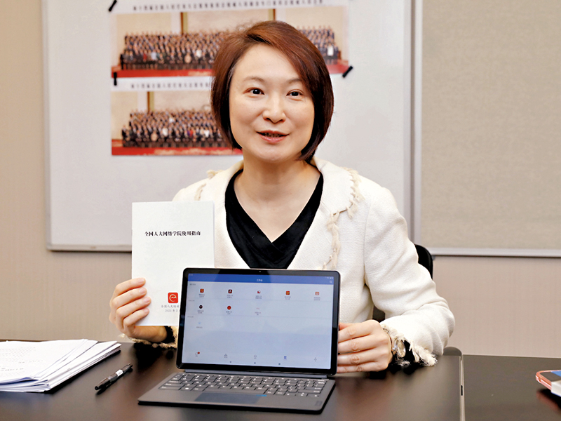 ◆ 李慧琼接受媒體訪問。香港文匯報記者郭木又  攝 