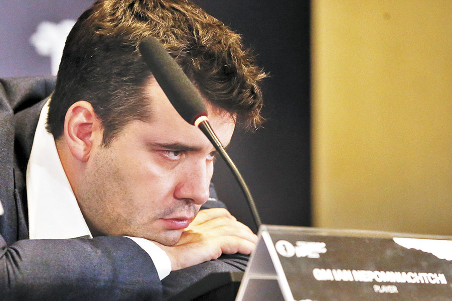 ◆涅波姆尼亞奇在賽後發布會上眼泛淚光、神情沮喪。 美聯社