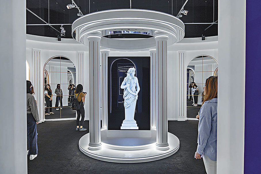 ◆「百年藝韻」展廳展示凡爾賽宮的精美藏品。