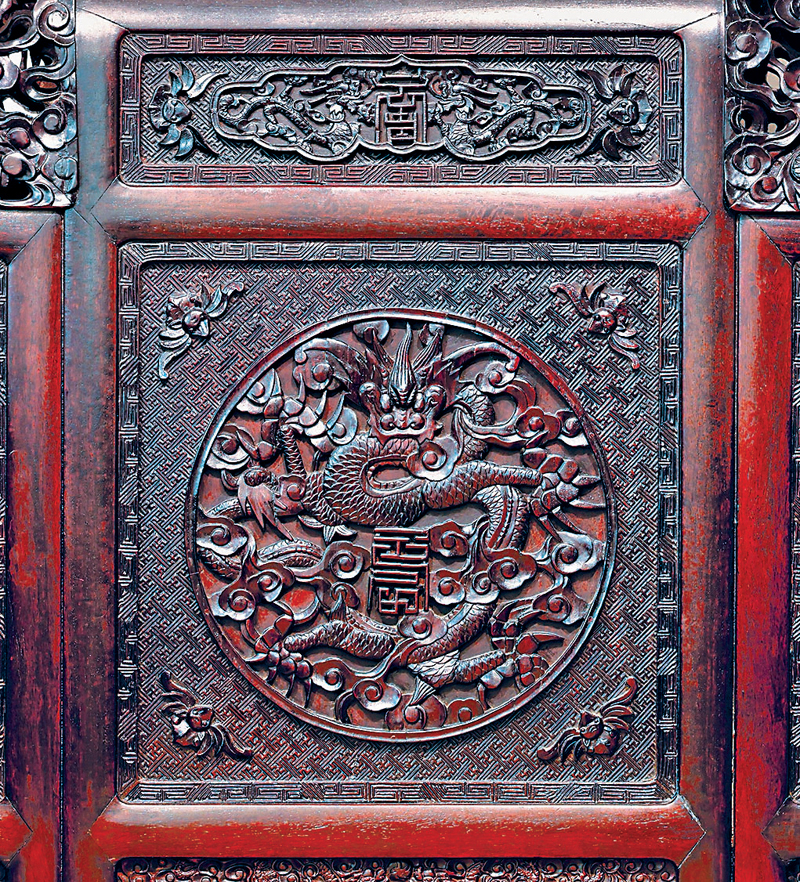 ◆清雕龍紋紫檀寶座背板細節