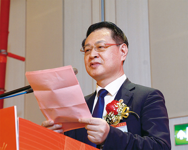 ◆ 新任理事長施錦珊於典禮上致辭。