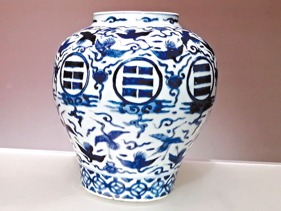 ◆青花水捧八卦紋罐  明  嘉靖（1522-1566）