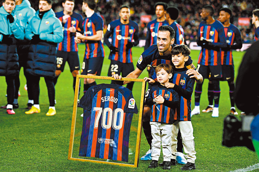 ◆布斯基斯今年1月為巴塞隆拿上陣第700次。  資料圖片